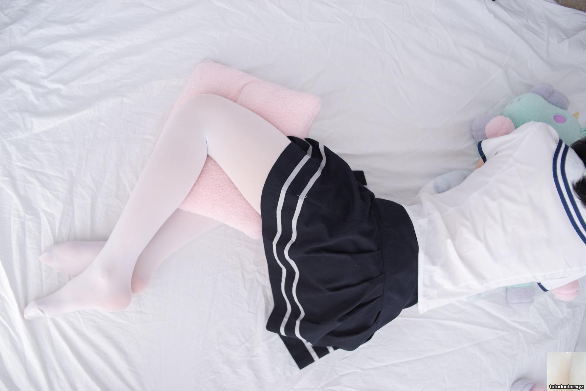 VOL.008 School Uniform White Silk · photo 20 of 47