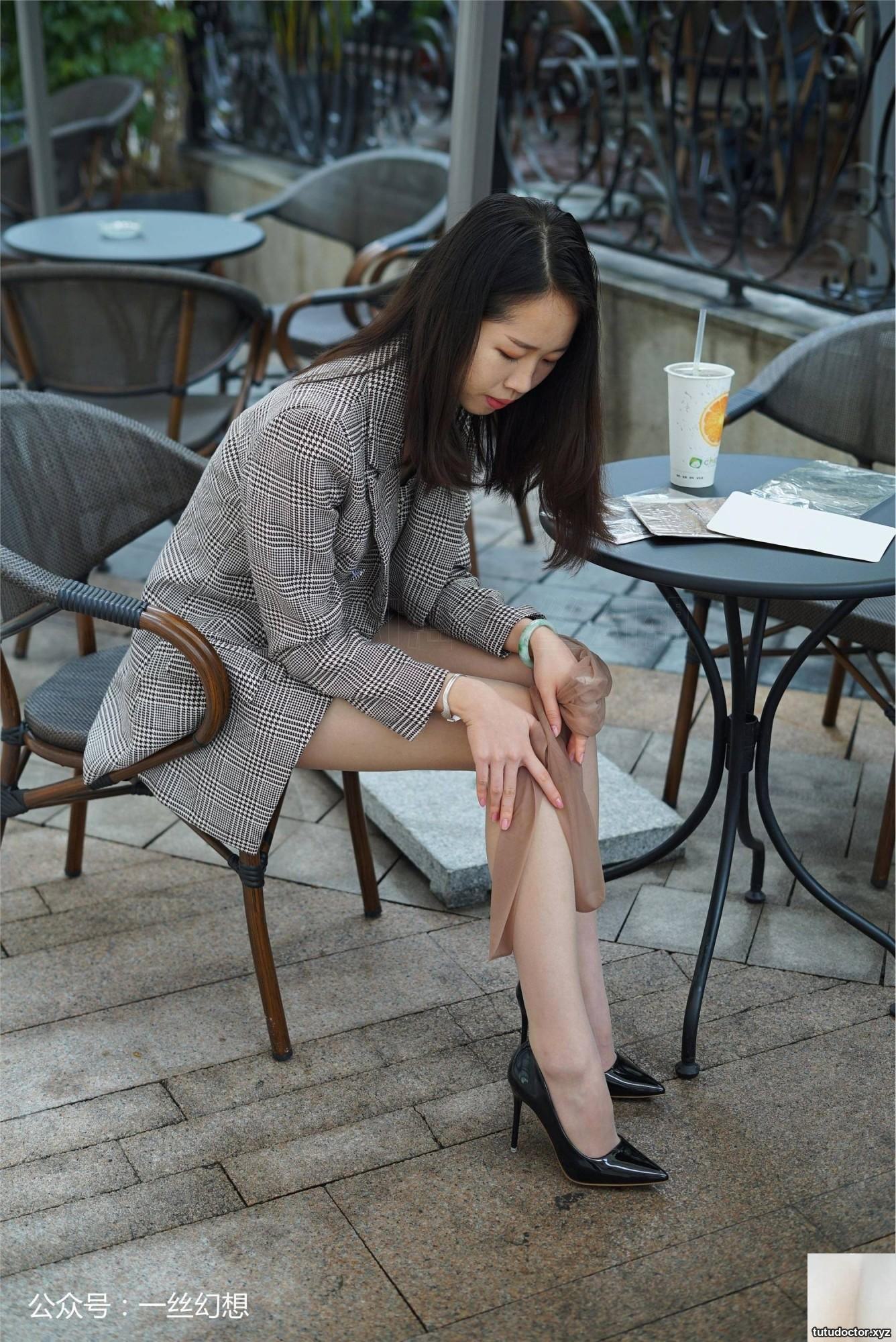 A Touch of Fantasy NZ032 Sissi High Heel Silk Legs · photo 19 of 59