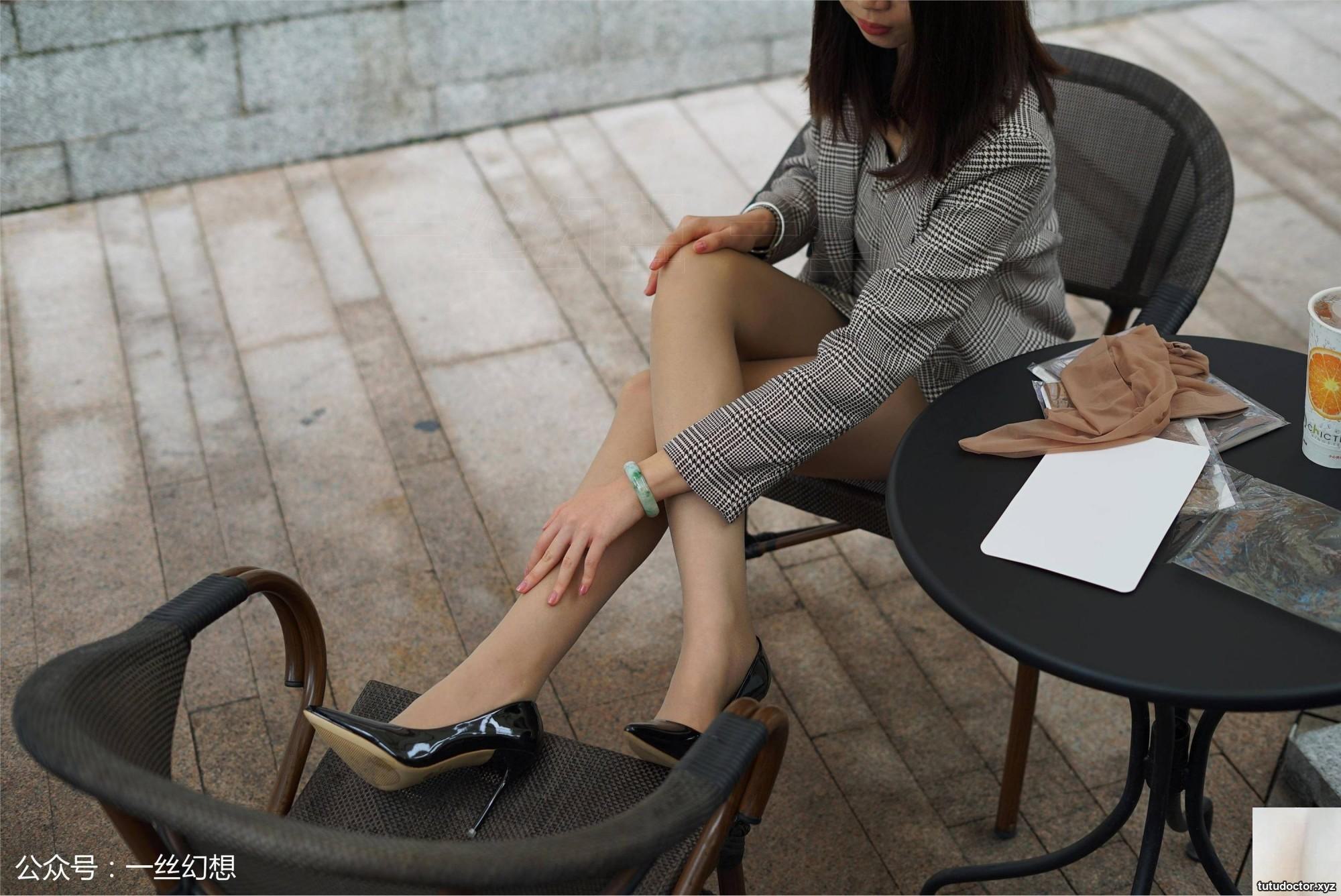 A Touch of Fantasy NZ032 Sissi High Heel Silk Legs · photo 24 of 59