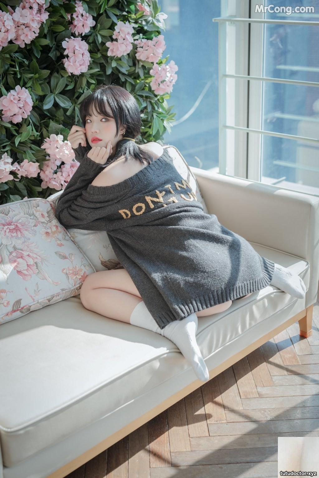 SAINT Photolife – Yuna – BLOOM Vol.01 (5