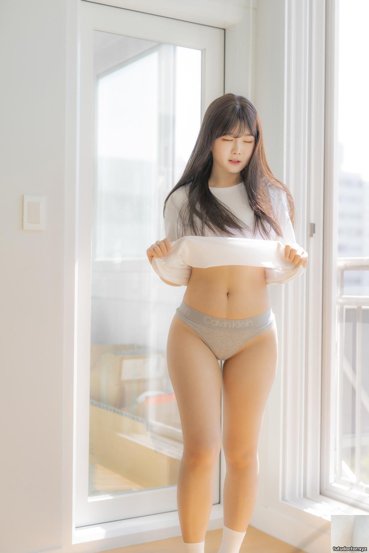 Korean girls white and tender curves are more beautiful than the · photo 22 of 51