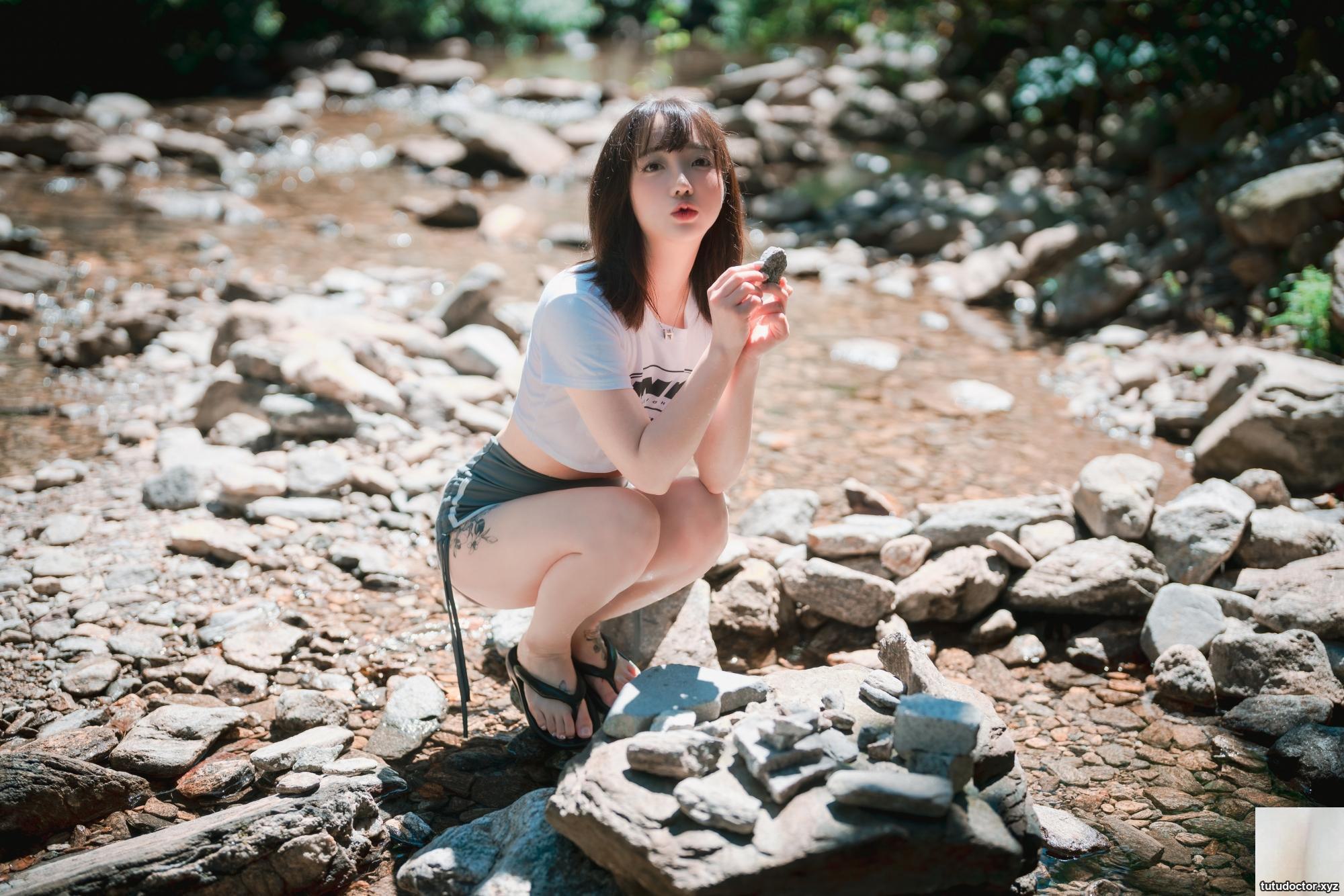 손예은(Sun Lele) Natural Beauty exposes her snowy breasts in the · photo 22 of 76