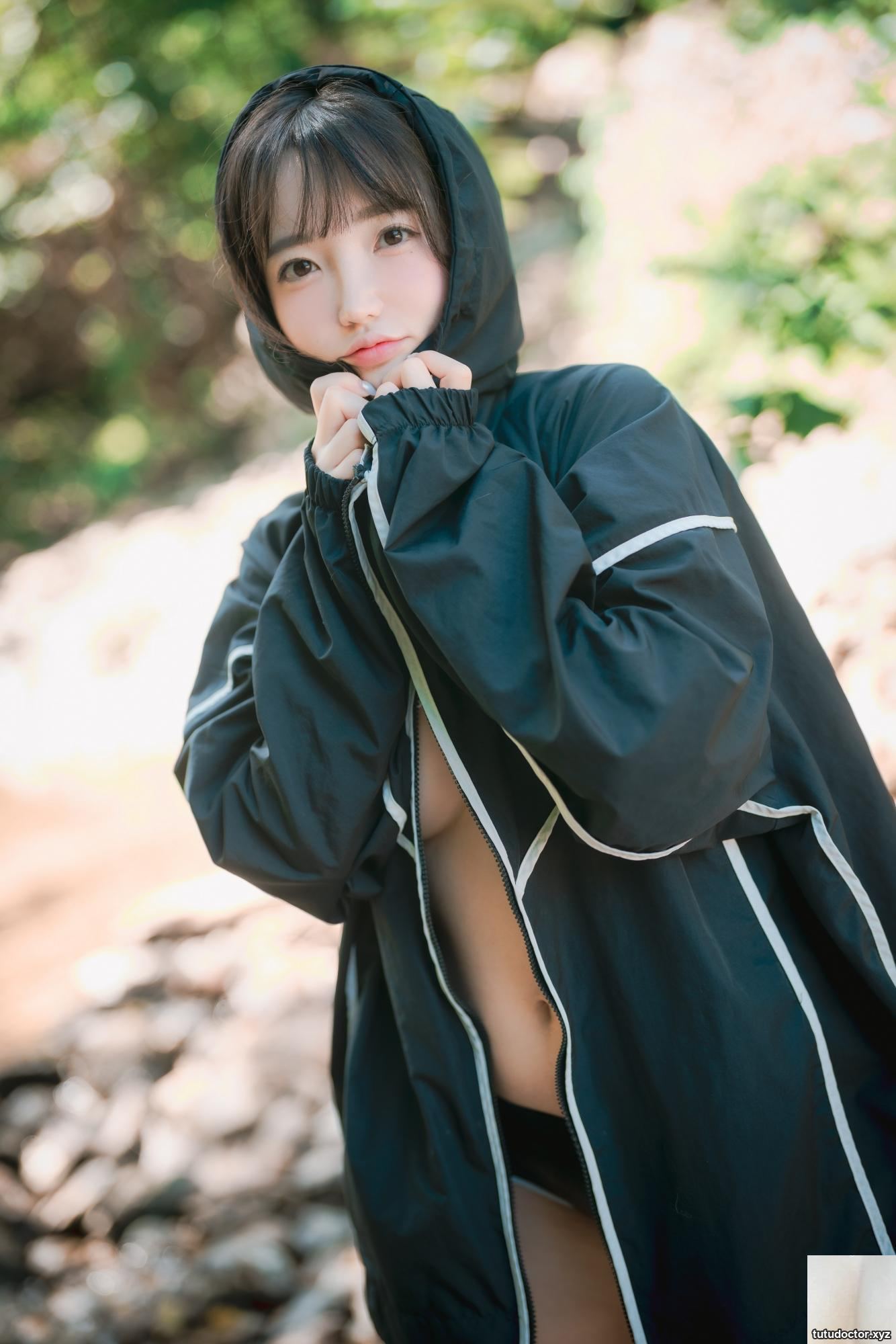 손예은(Sun Lele) Natural Beauty exposes her snowy breasts in the · photo 24 of 76
