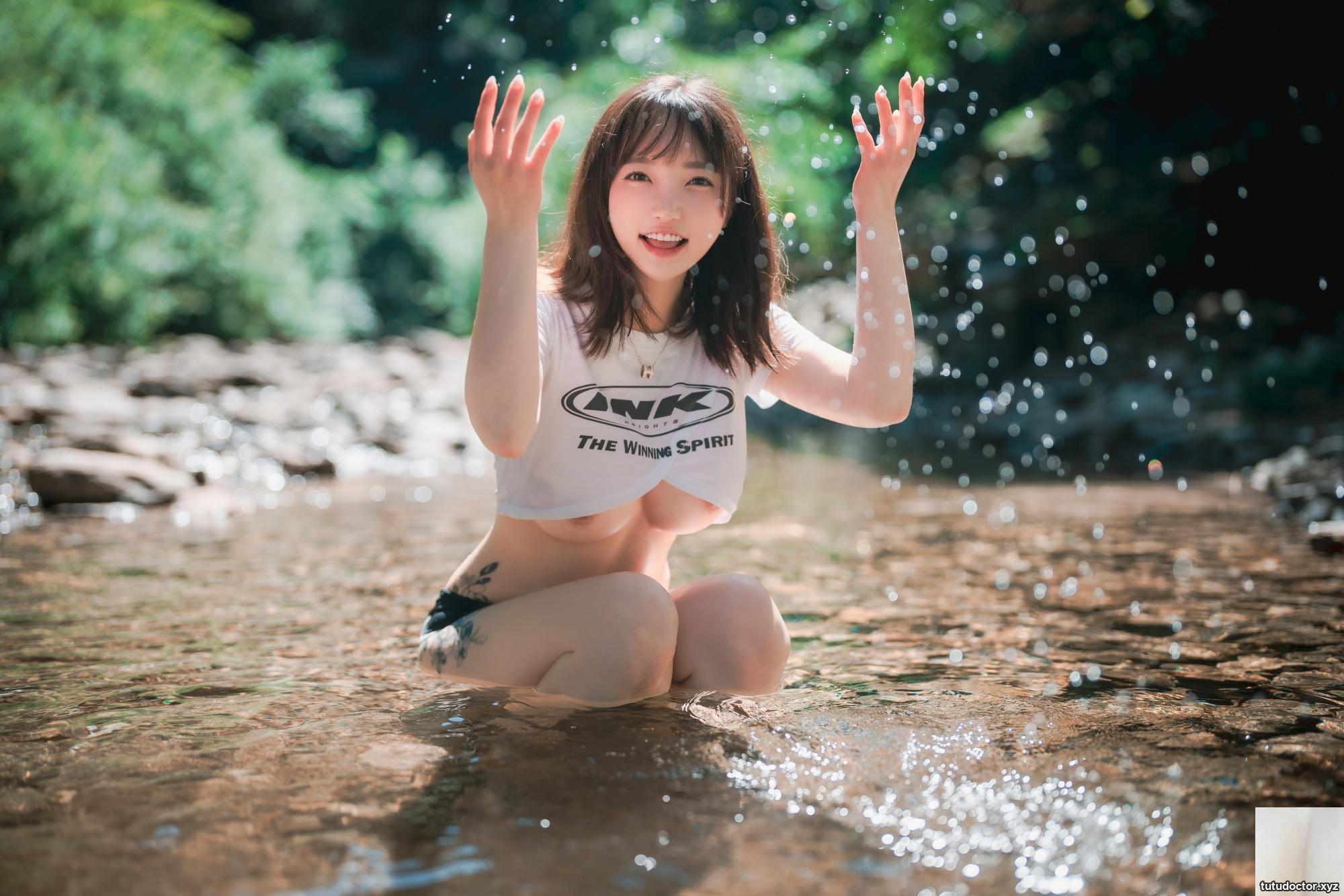 손예은(Sun Lele) Natural Beauty exposes her snowy breasts in the · photo 74 of 76