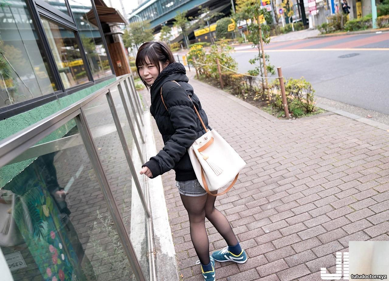 Ai Sano Aya Sano, a seemingly innocent sexy girl in stockings · photo 4 of 26