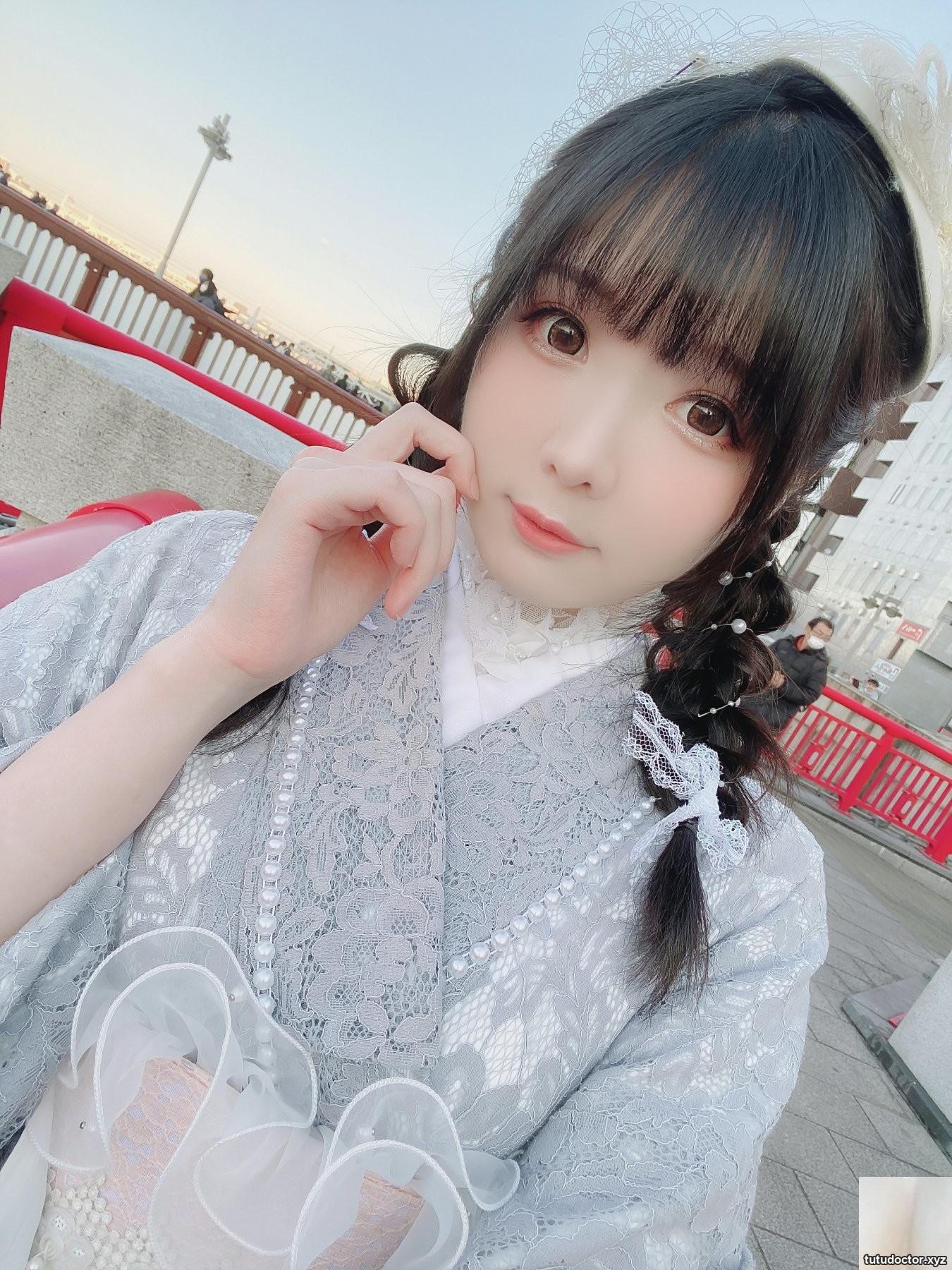 Frost Moon Shimo – Fantia January 2023 Member Collection (5 · photo 28 of 95