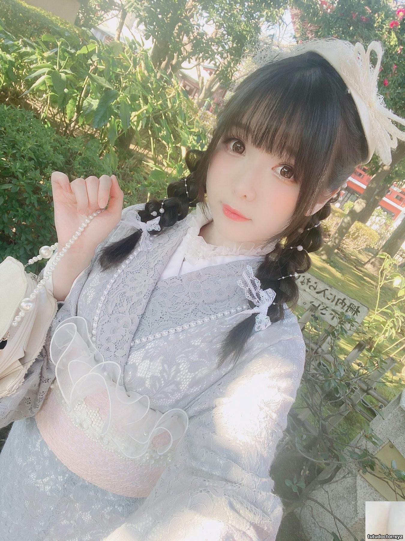 Frost Moon Shimo – Fantia January 2023 Member Collection (5 · photo 37 of 95