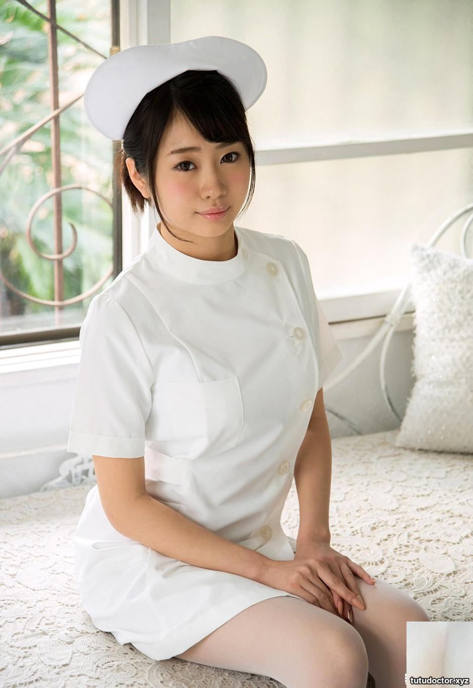 Suzu Harumiya Erotica sexy little nurse in white stockings (pure · photo 2 of 18