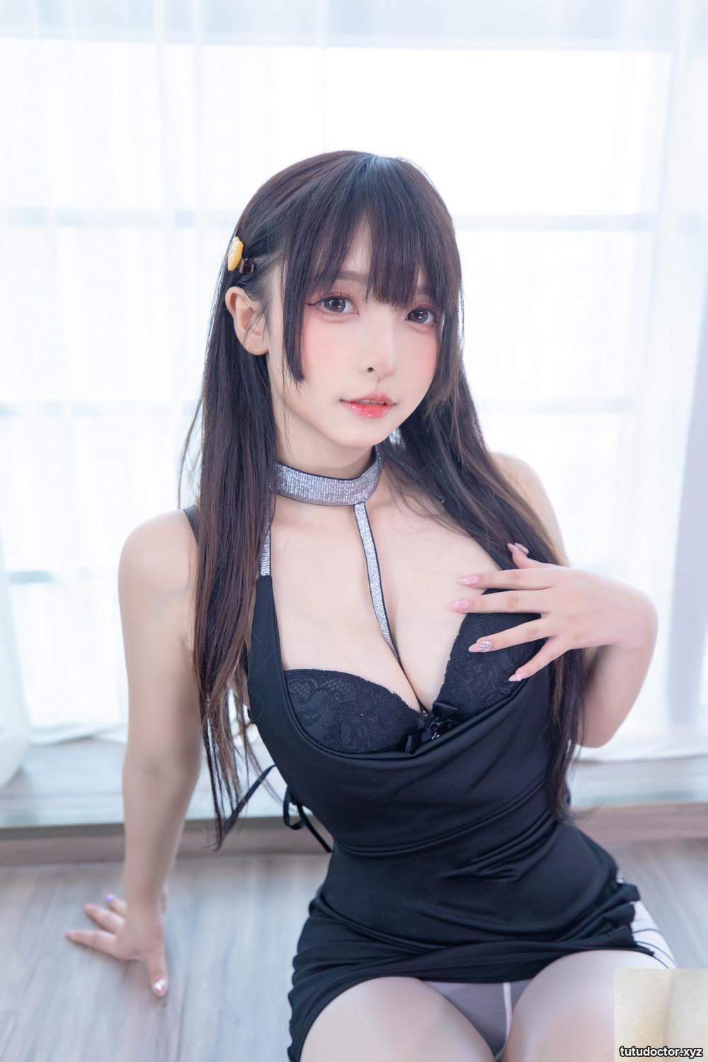 Kagakusaka Mafuyus Breastless Dress Appreciate the natural big · photo 43 of 75