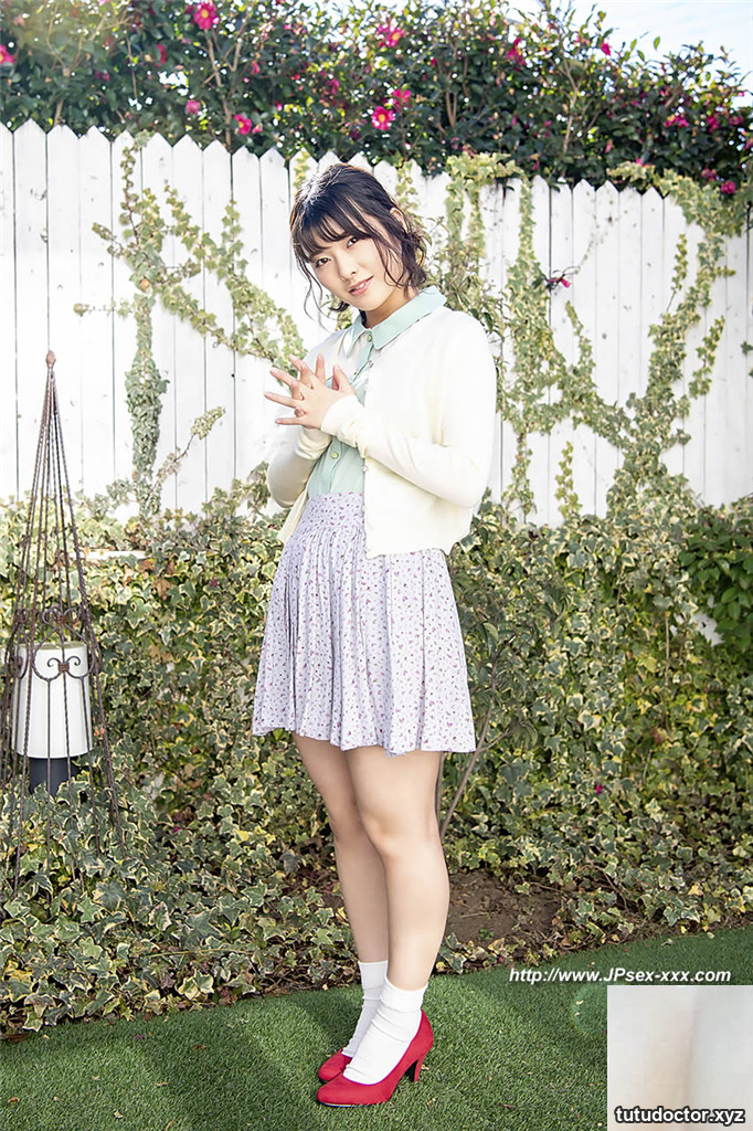Japanese_av_Idol Koizumi Maki · photo 8 of 16