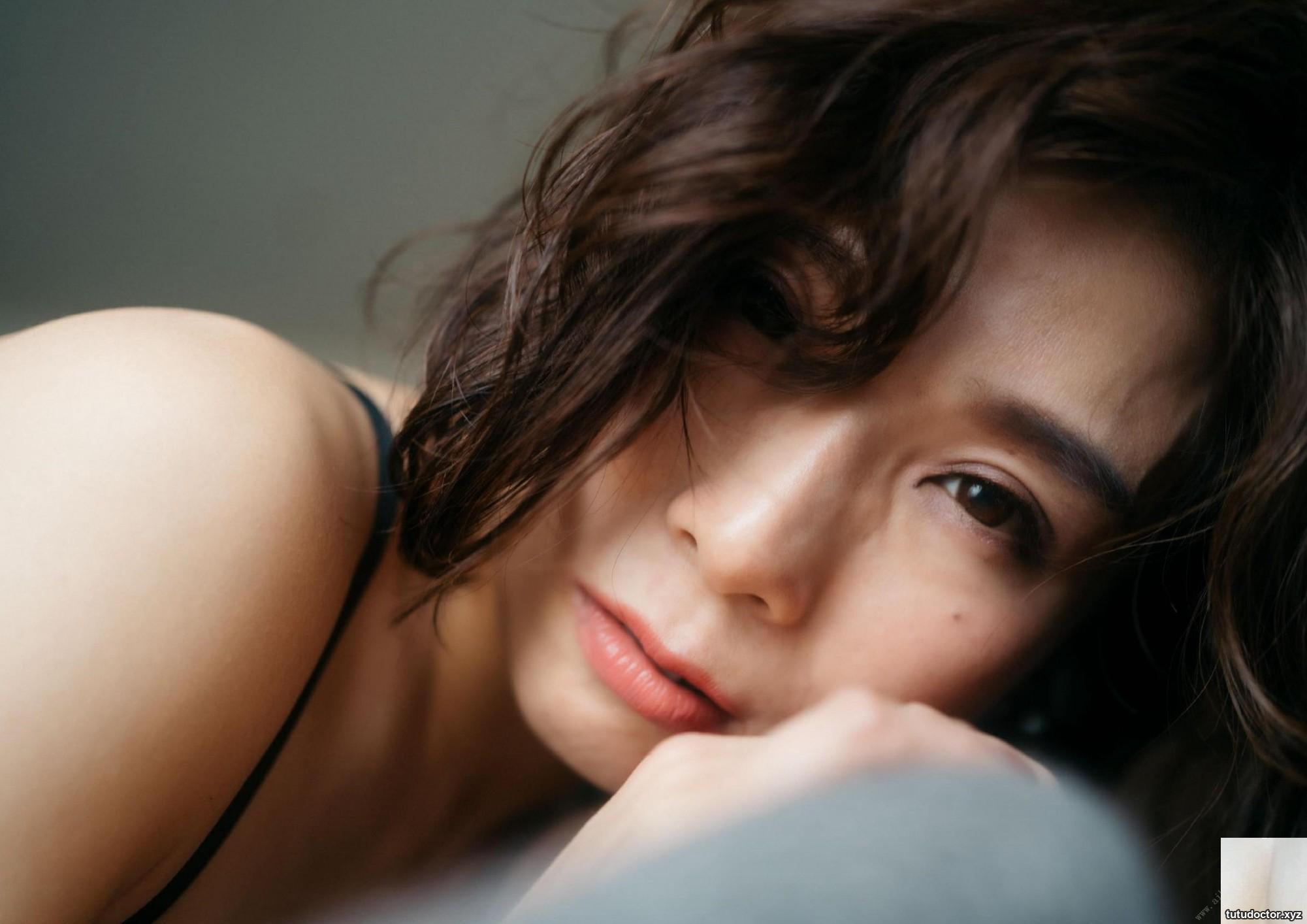 Eimi Hanamura Emi Hanamura – Woman living in ah · photo 26 of 99