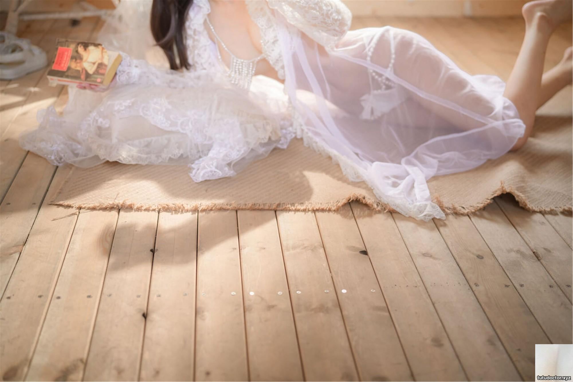 Abao is also a rabbit girl – crowned in November · photo 28 of 30