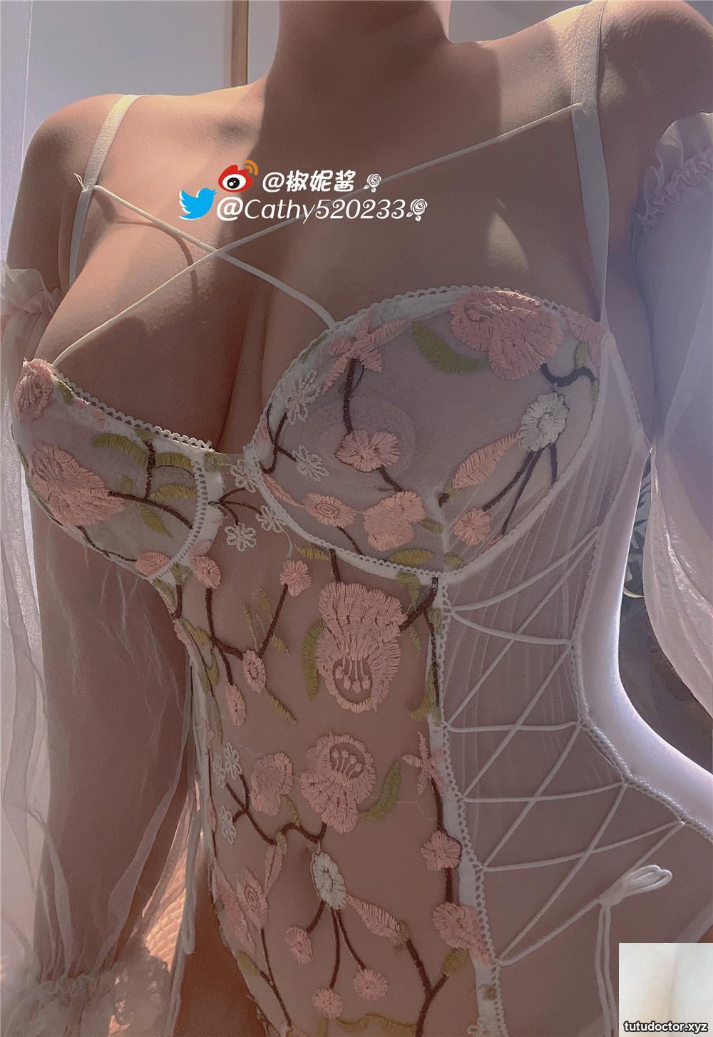 Jiao Nijiang-Large Size Sexy One-piece Underwear · photo 8 of 28