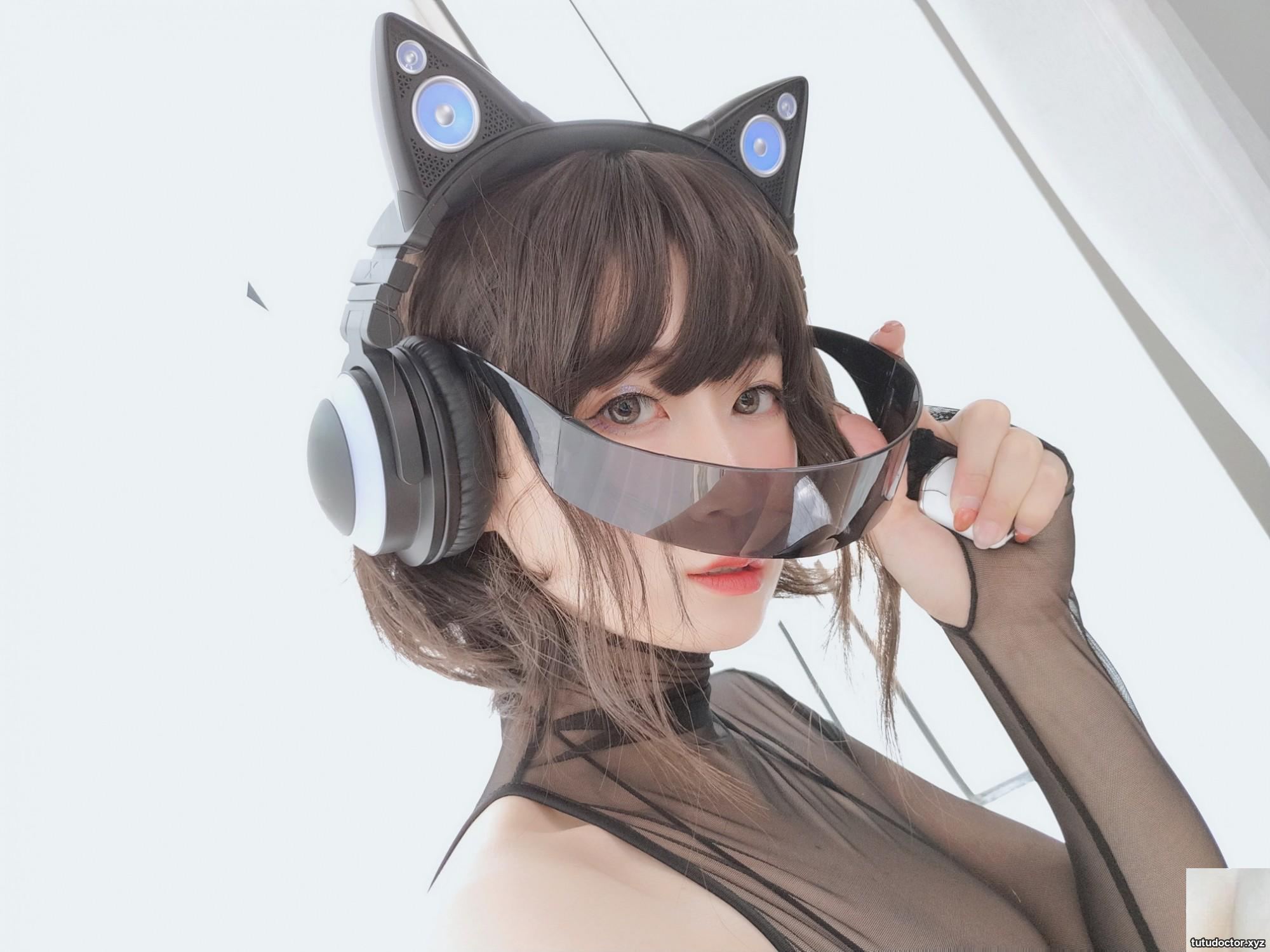 Silver 81 E-Sports Catwoman super revealing three-point · photo 6 of 50