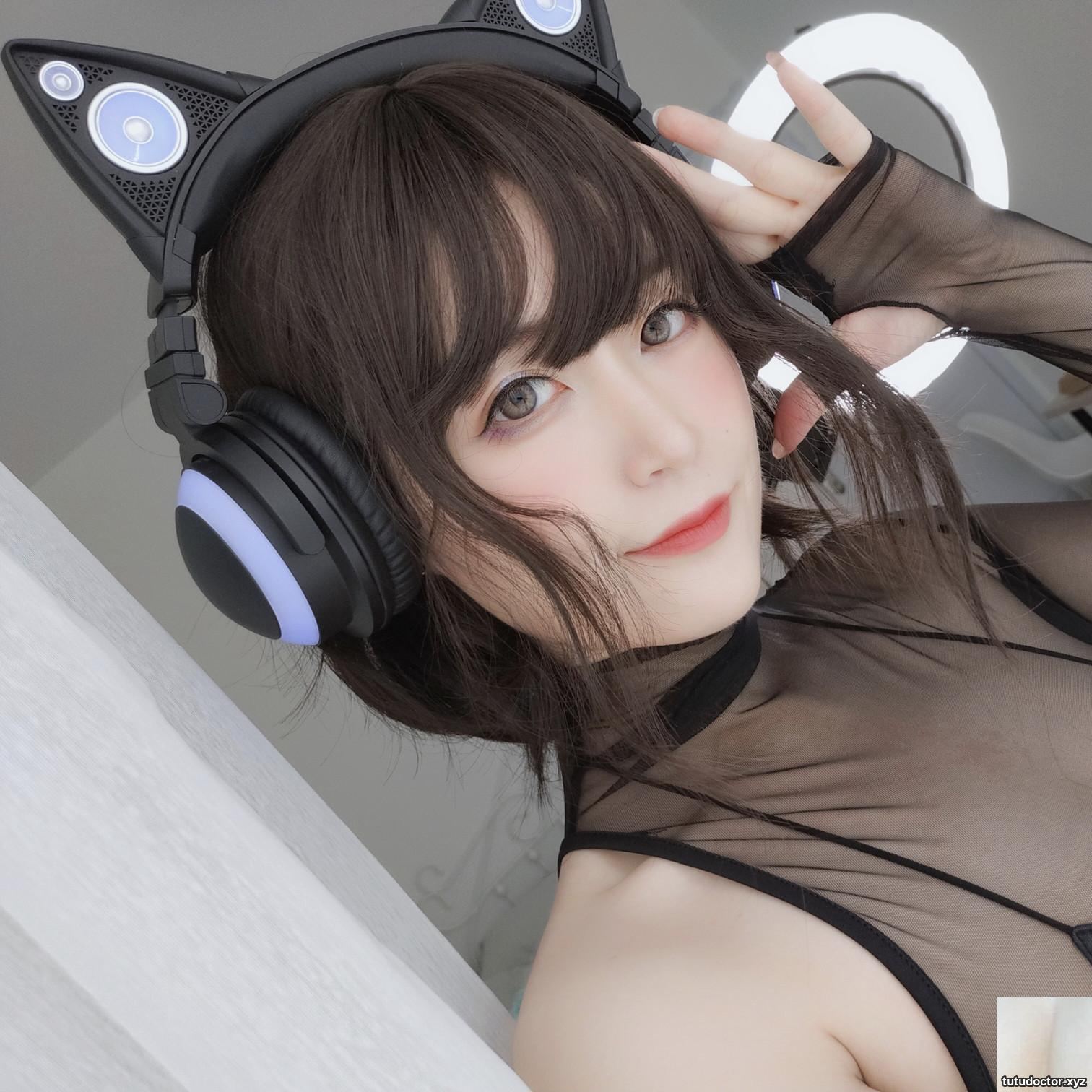 Silver 81 E-Sports Catwoman super revealing three-point · photo 43 of 50