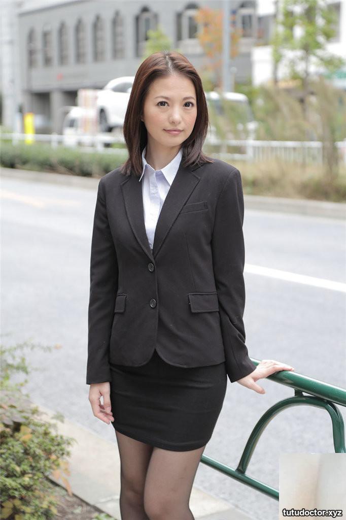 Beautiful OL Immediate Fuck Miria Hazuki (24P)