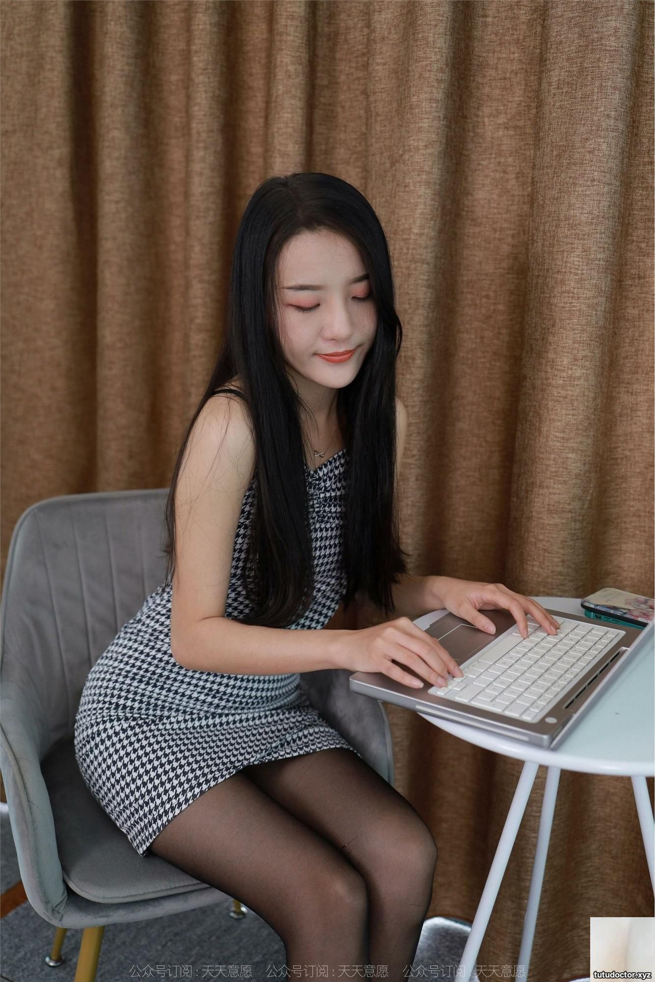 Si Xiangjia Wanping Hey Si Typist · photo 64 of 71