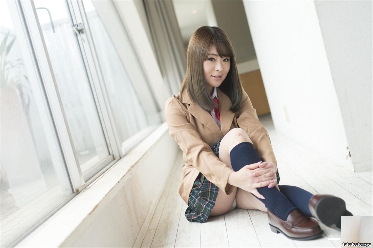 The beauty in uniform immediately sucks Miharu Tanaka · photo 3 of 25