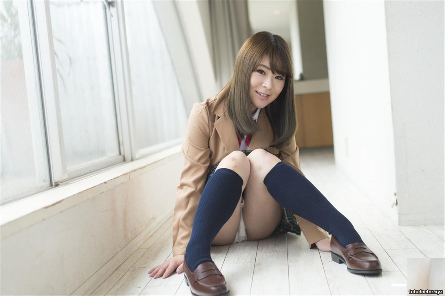 The beauty in uniform immediately sucks Miharu Tanaka · photo 4 of 25