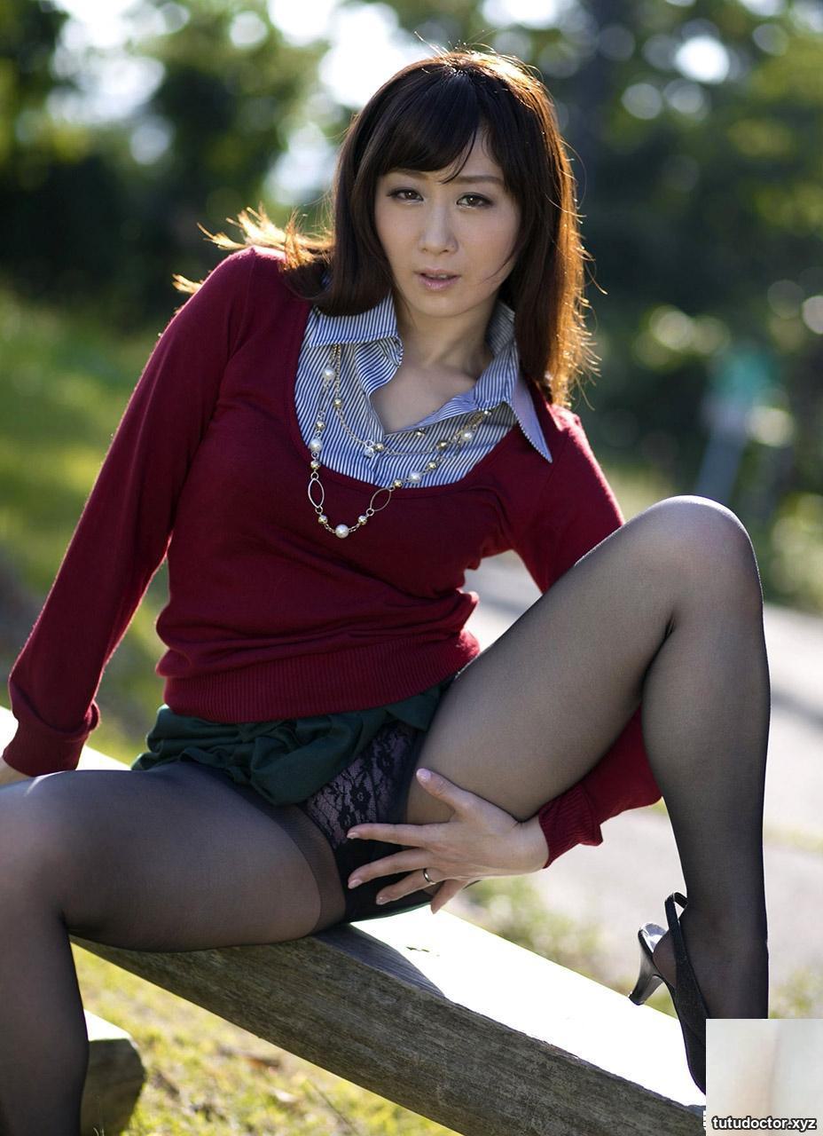Yuu Kawakami Yuu Kawakami Erotic Mature Married Woman · photo 5 of 35