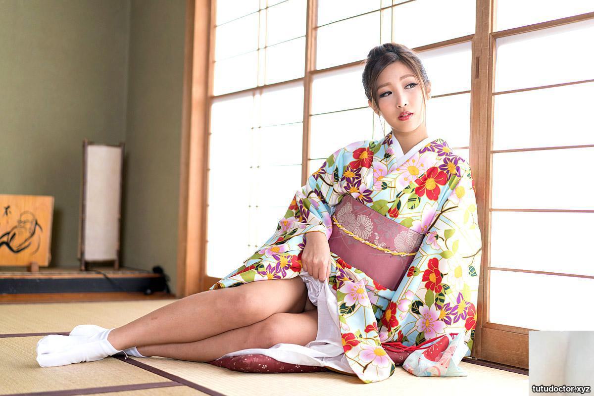 Emiri Momota Emiri Momota · photo 55 of 58
