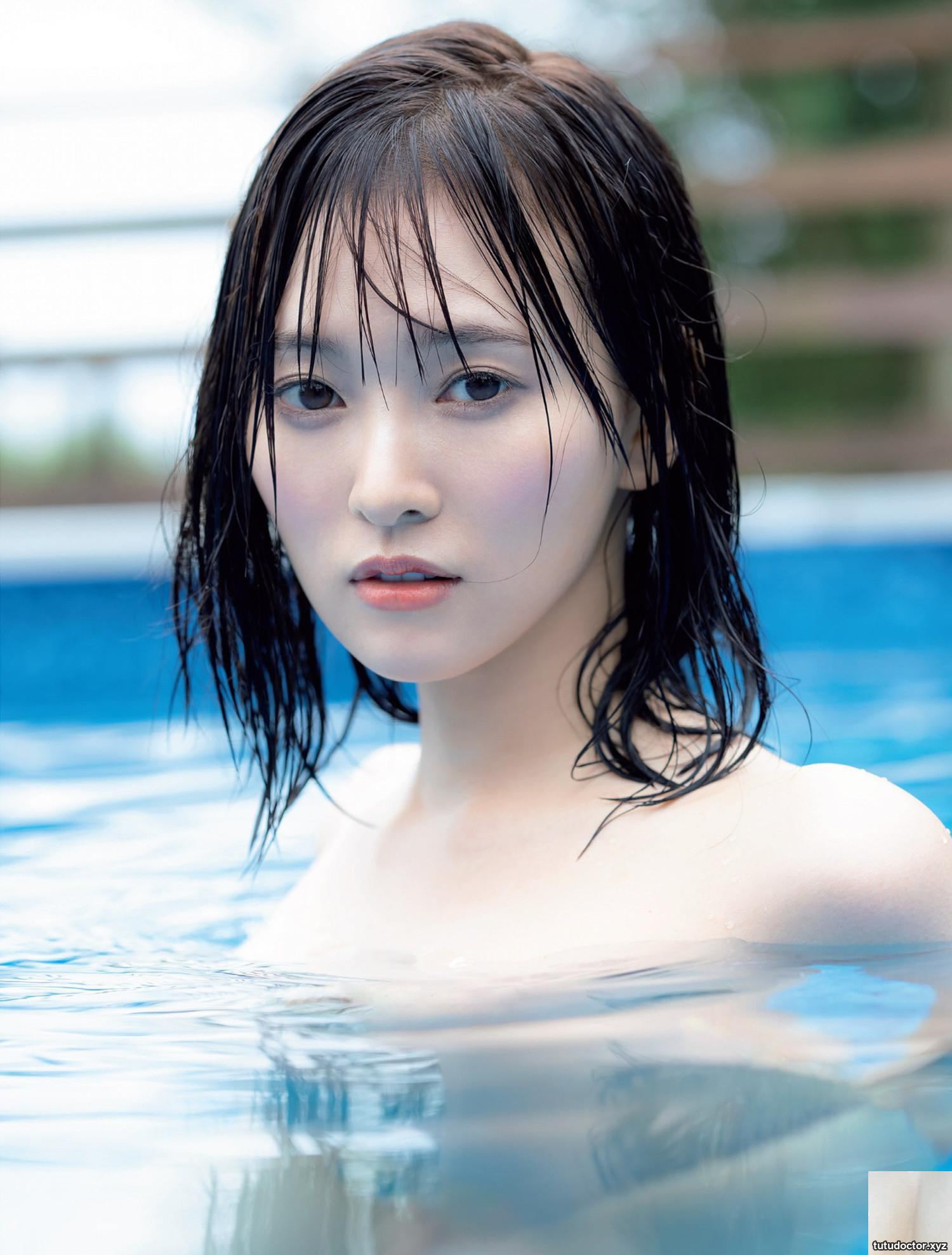 Idols first photo experience, seductive and hot perspective, I · photo 3 of 6