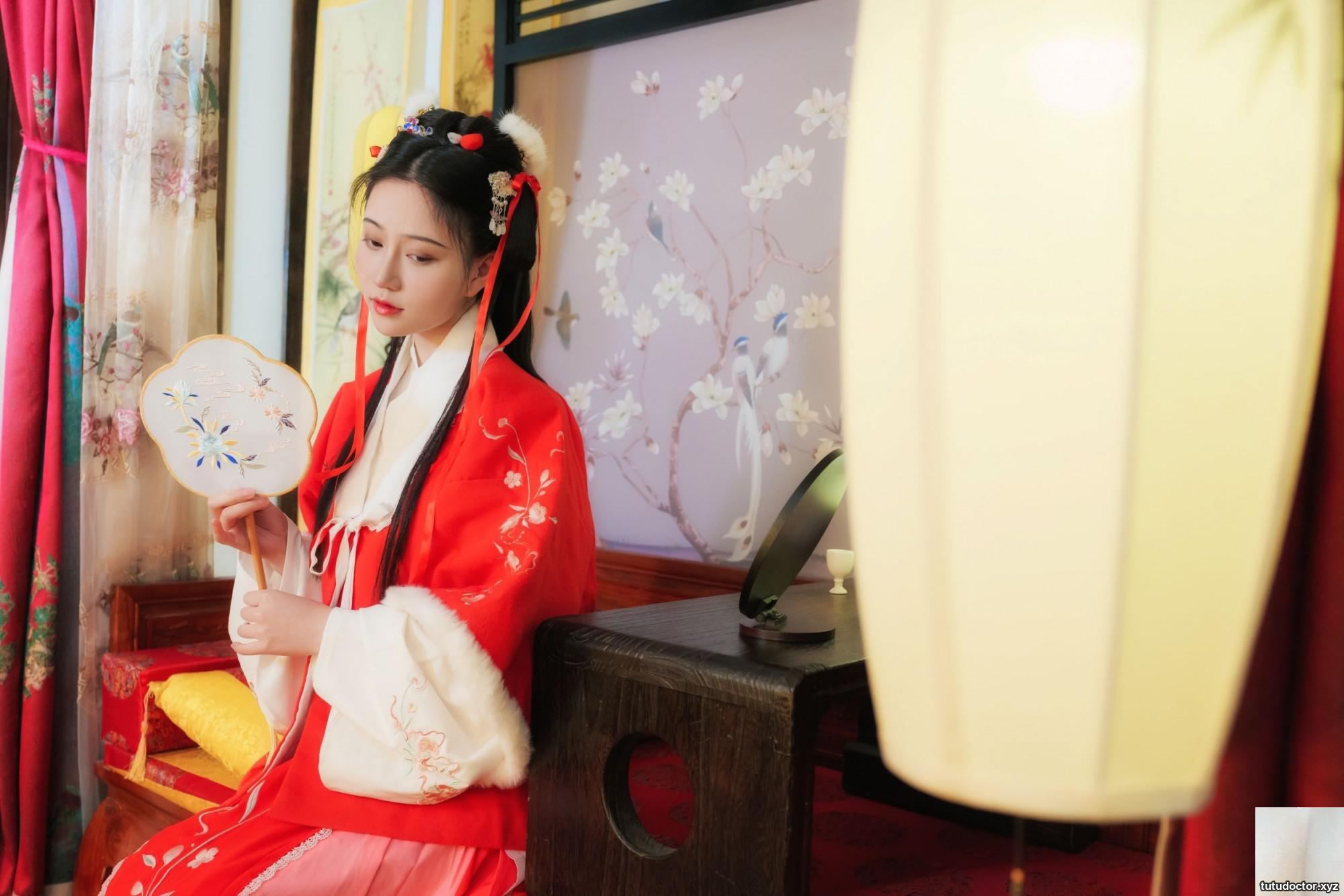 (Coser) Nian Nian – Reddish Lips(47P)