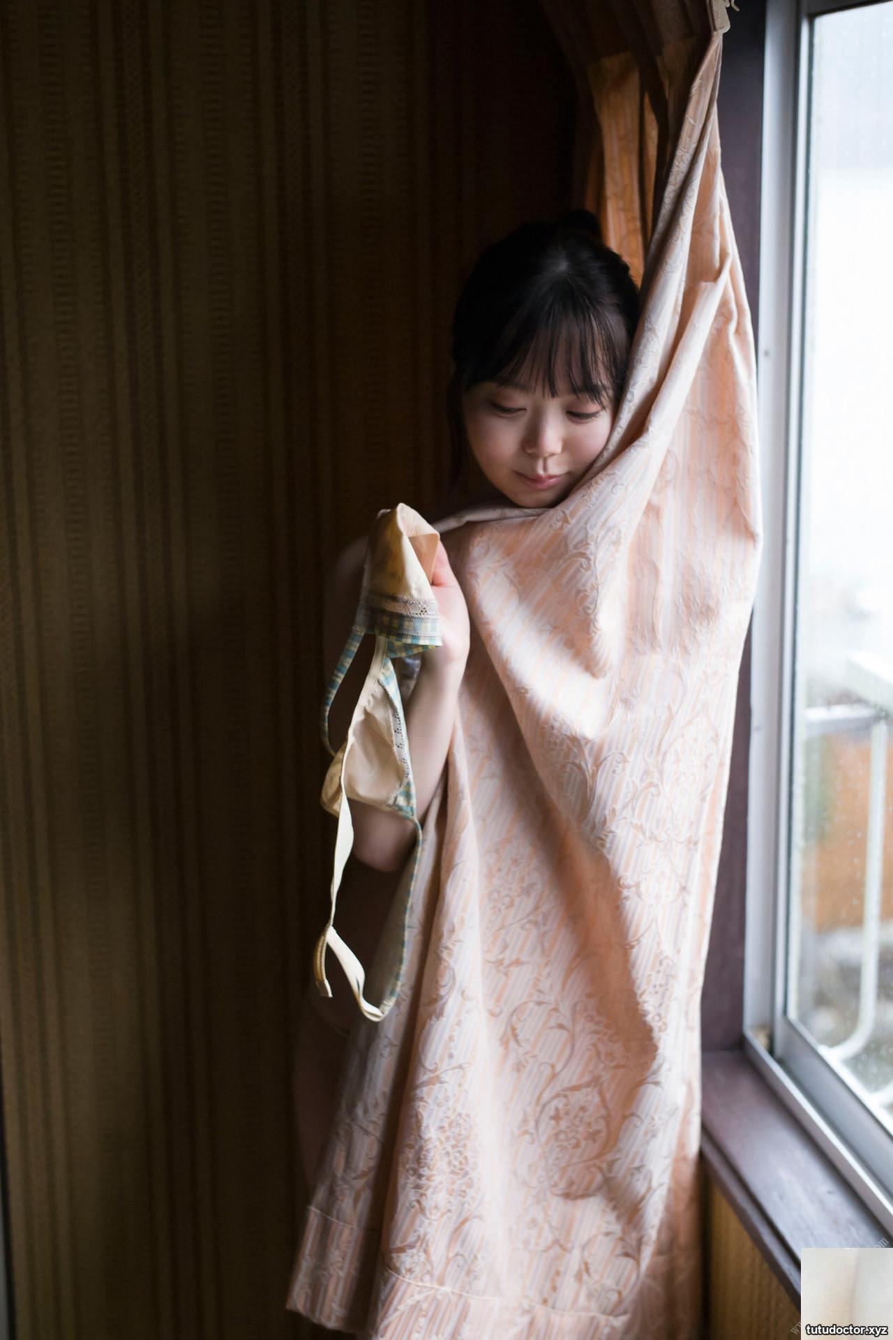 The best figure cant contain it…its so hot in private · photo 31 of 31