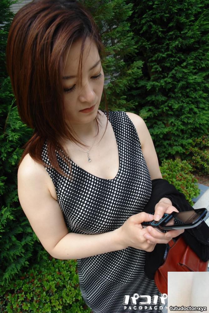 Japanese wife · photo 33 of 38