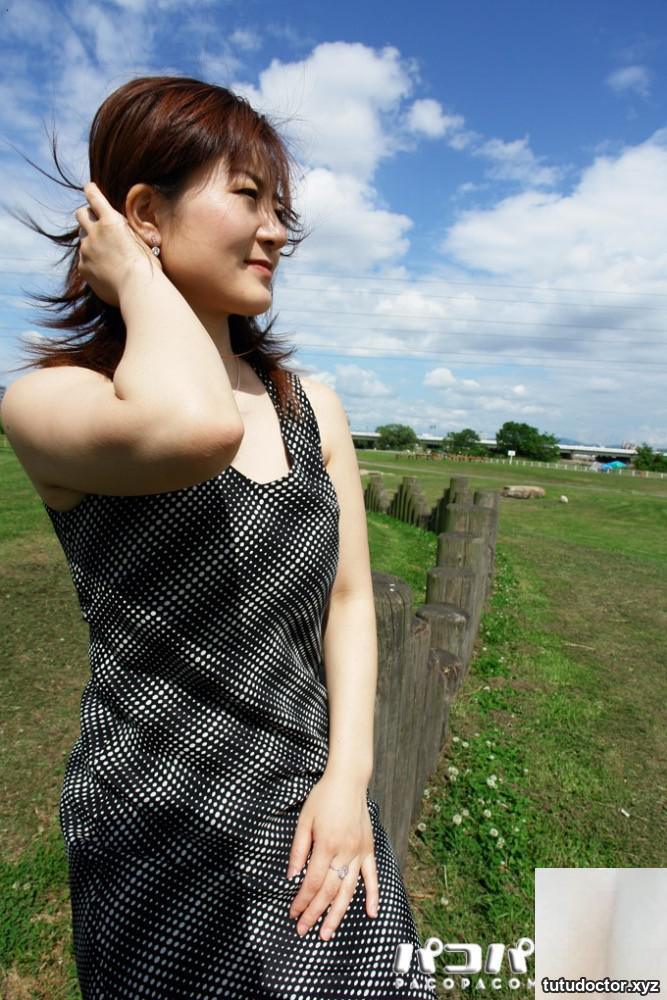 Japanese wife · photo 34 of 38