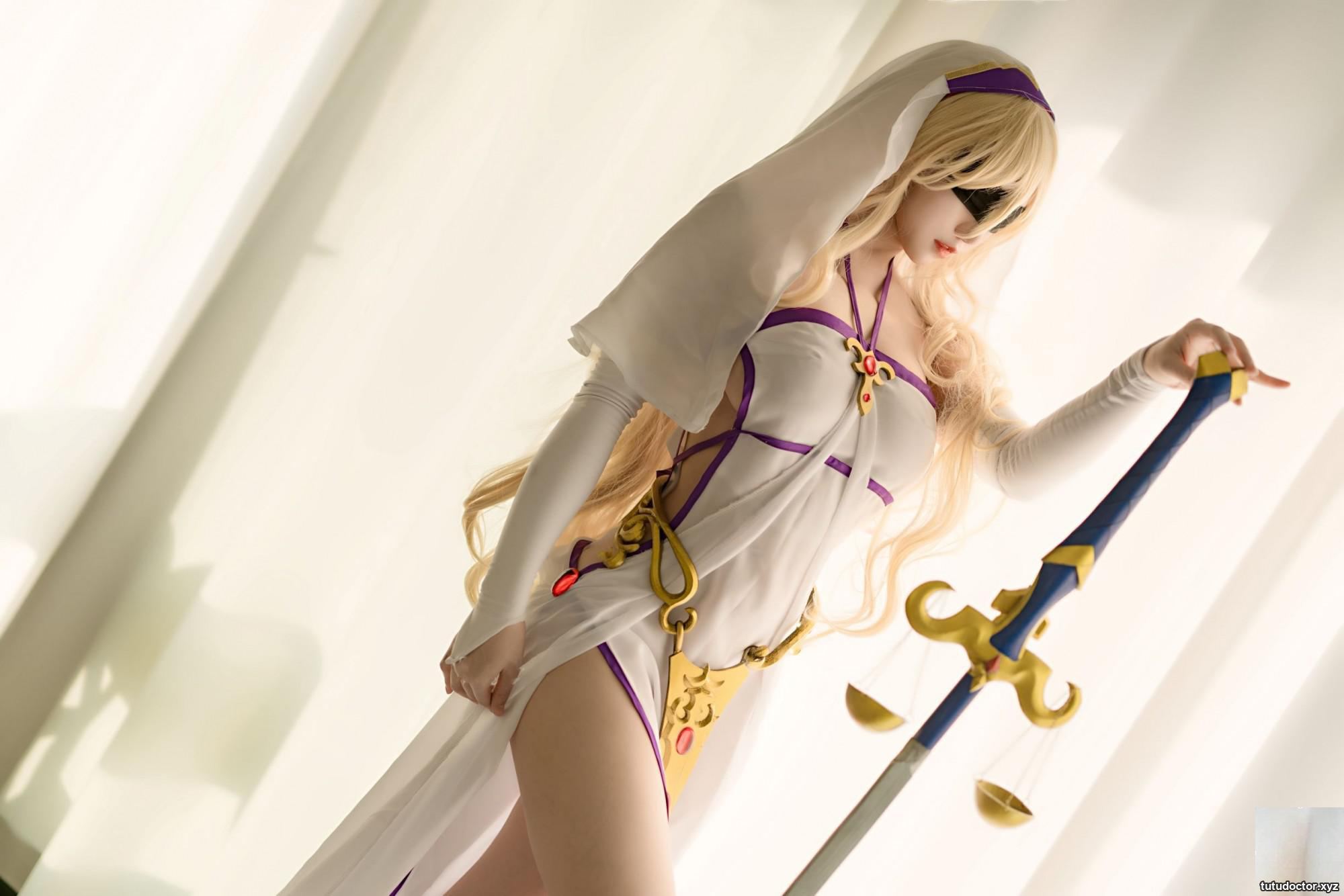 Ogura Chiyo w – Sword Saint · photo 2 of 42