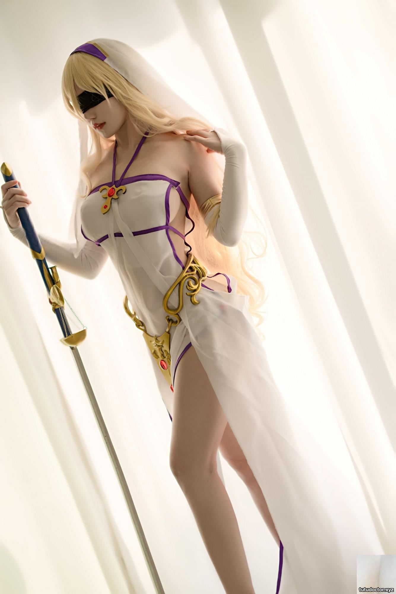 Ogura Chiyo w – Sword Saint · photo 4 of 42