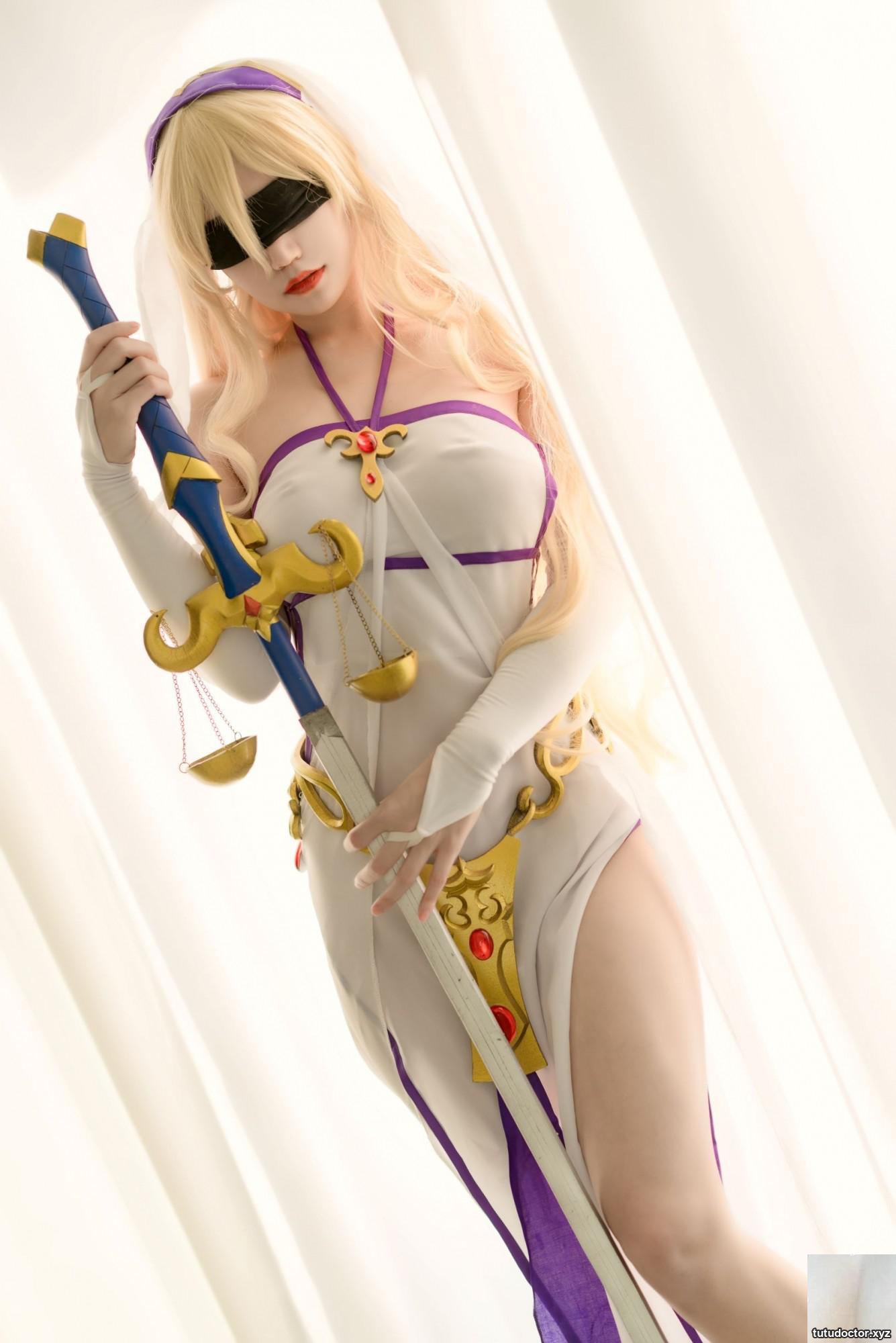 Ogura Chiyo w – Sword Saint · photo 6 of 42