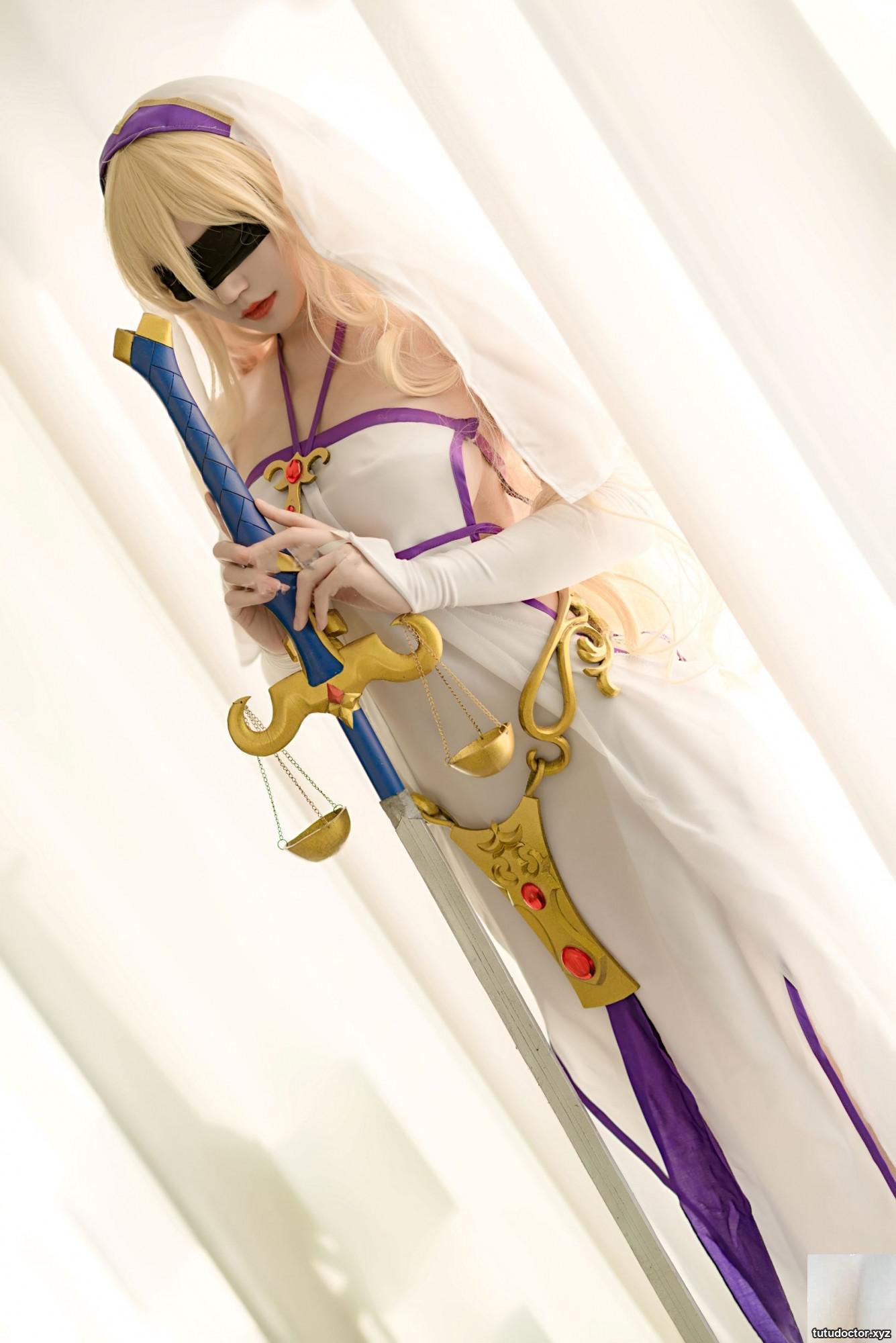 Ogura Chiyo w – Sword Saint · photo 7 of 42