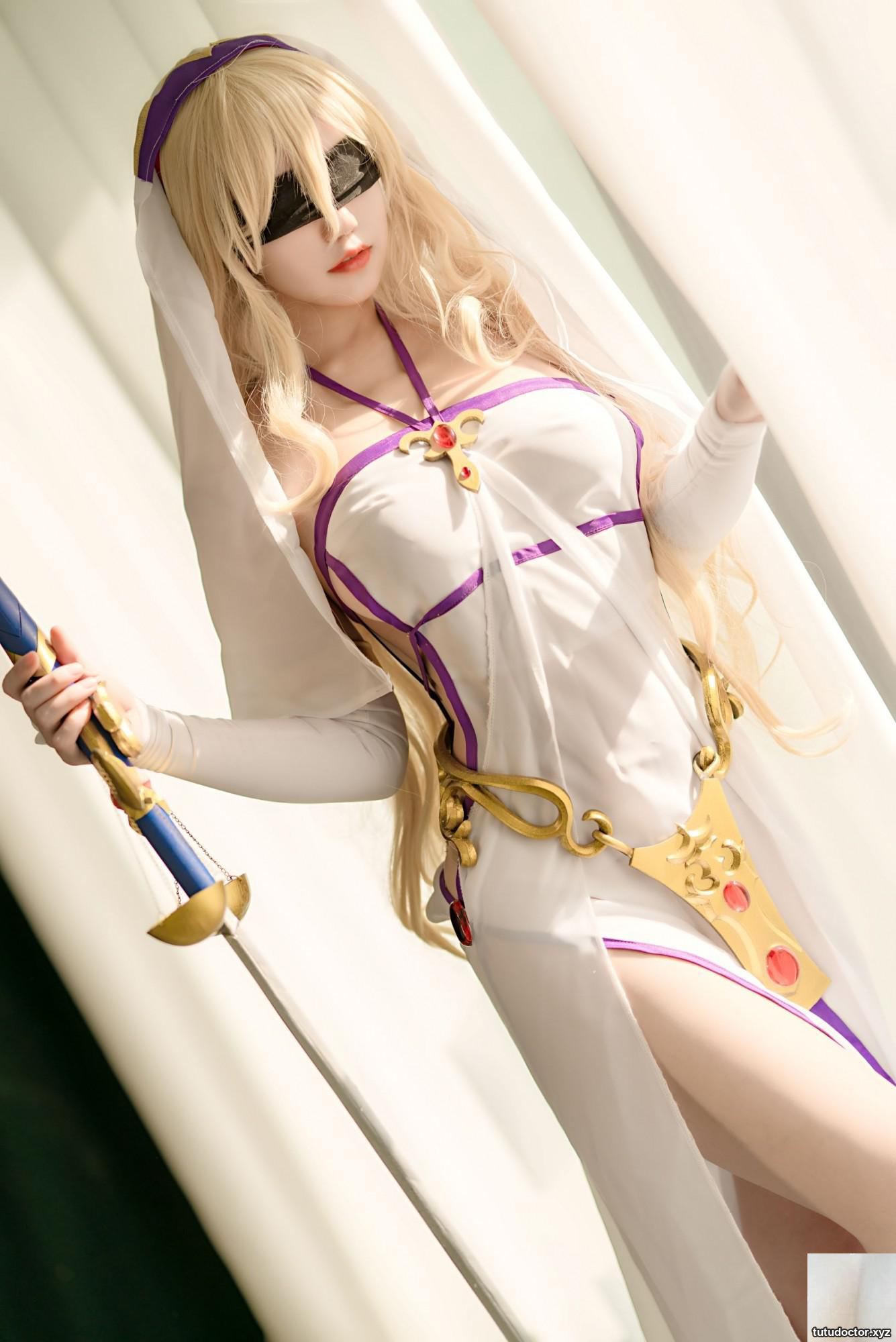 Ogura Chiyo w – Sword Saint · photo 9 of 42