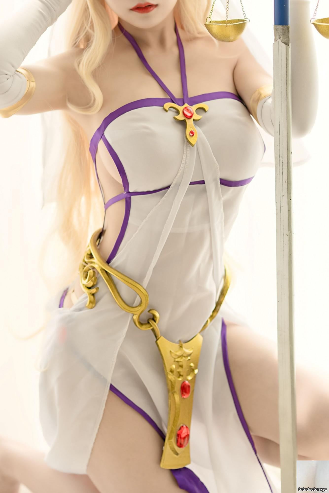 Ogura Chiyo w – Sword Saint · photo 13 of 42