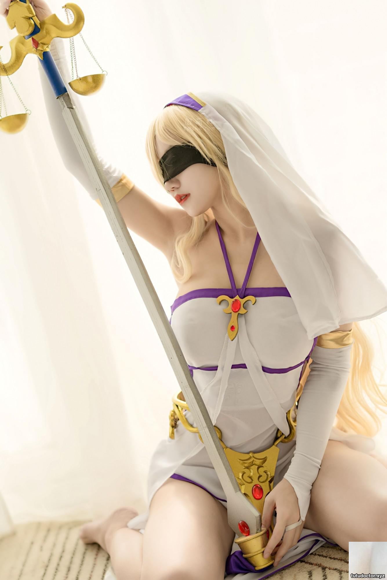 Ogura Chiyo w – Sword Saint · photo 15 of 42
