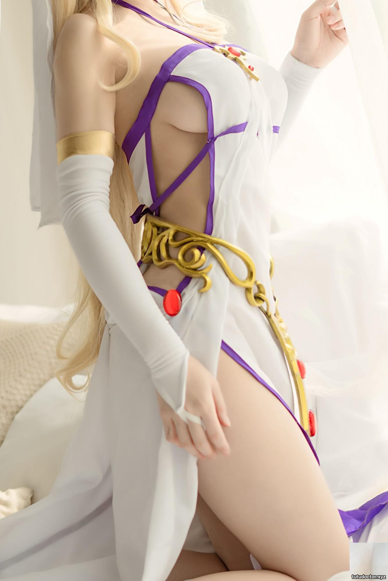 Ogura Chiyo w – Sword Saint · photo 26 of 42
