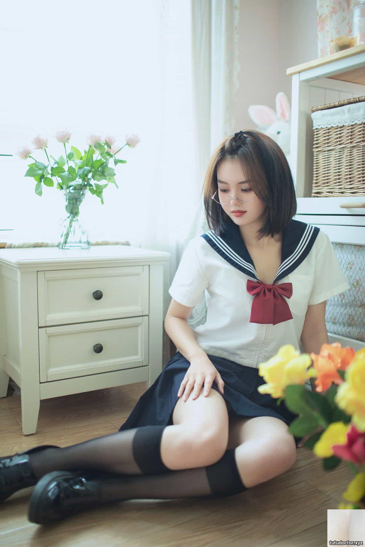 Lao little white bunny girl · photo 18 of 31