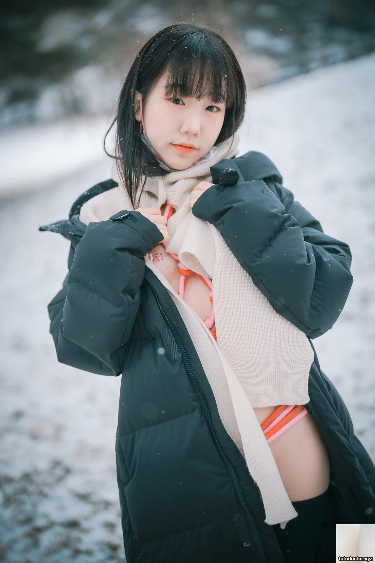 Korean beauty with plump figure and hot curves… · photo 29 of 51