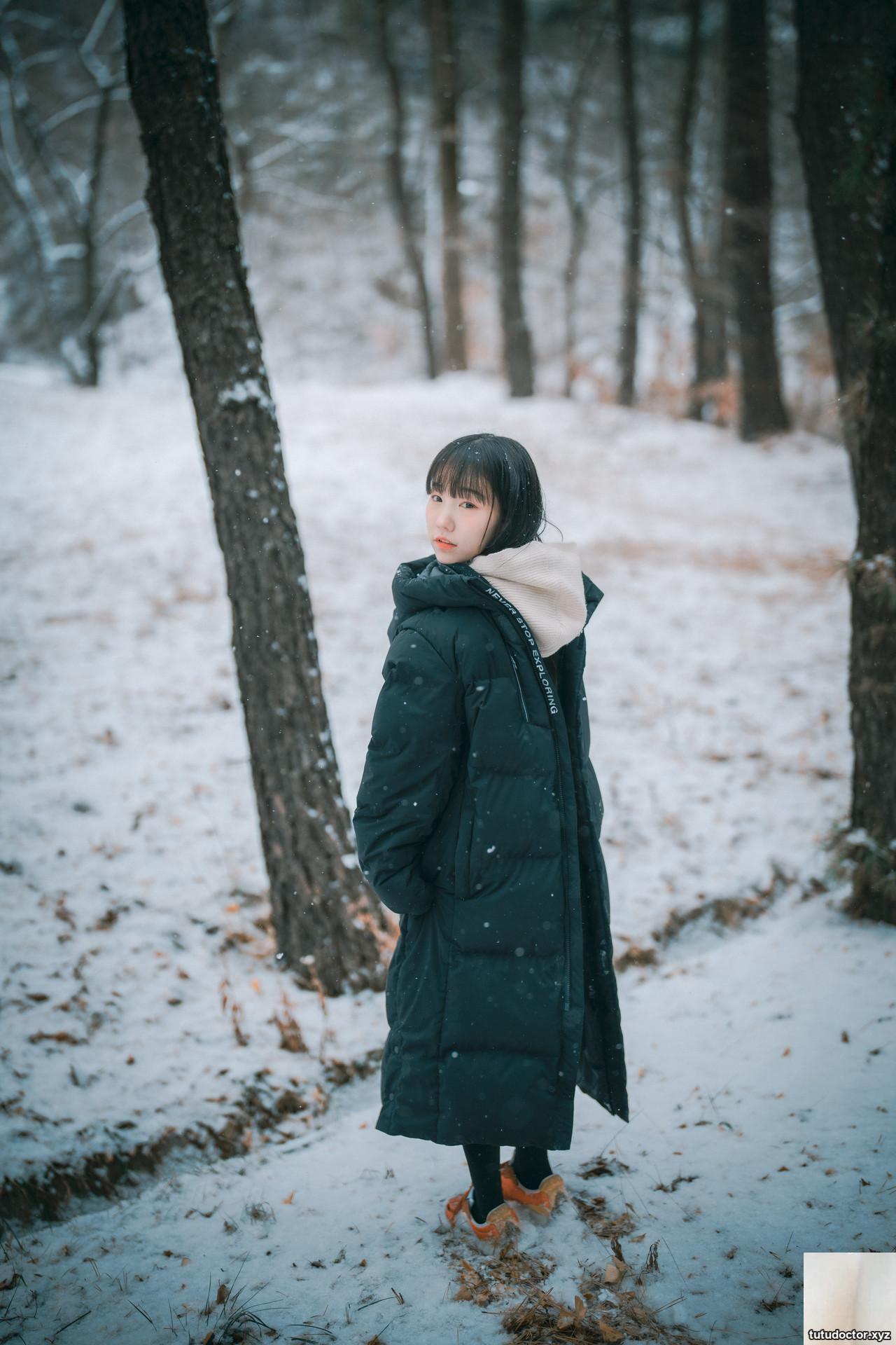Korean beauty with plump figure and hot curves… · photo 35 of 51