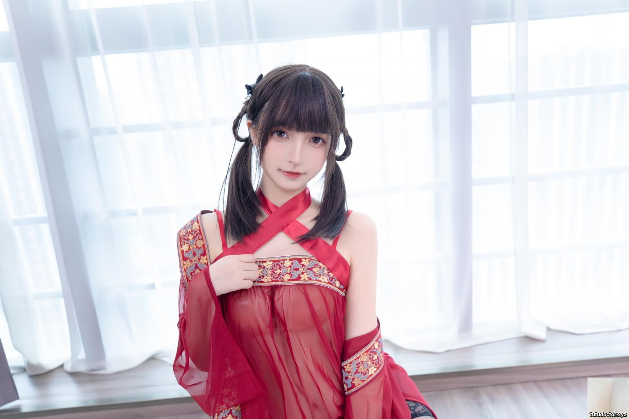 Kagakusaka Mafuyus Red Tulle The sexy angle of the rear gun · photo 31 of 75