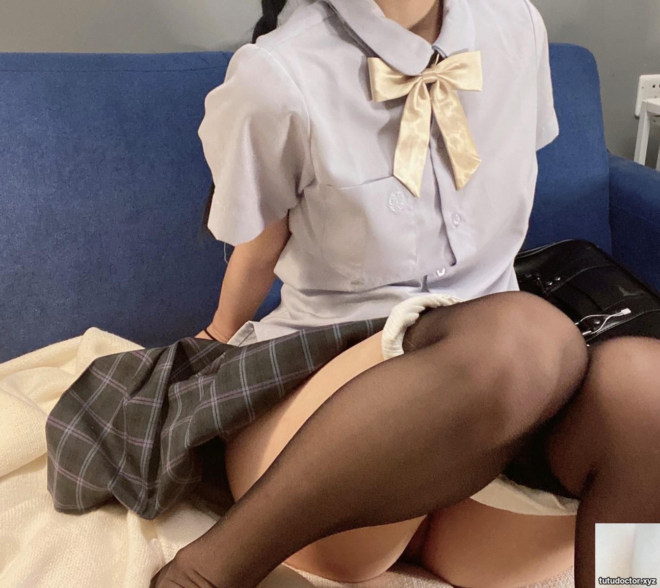 Wink is a cute wink – black stockings are pure and sexy · photo 2 of 60