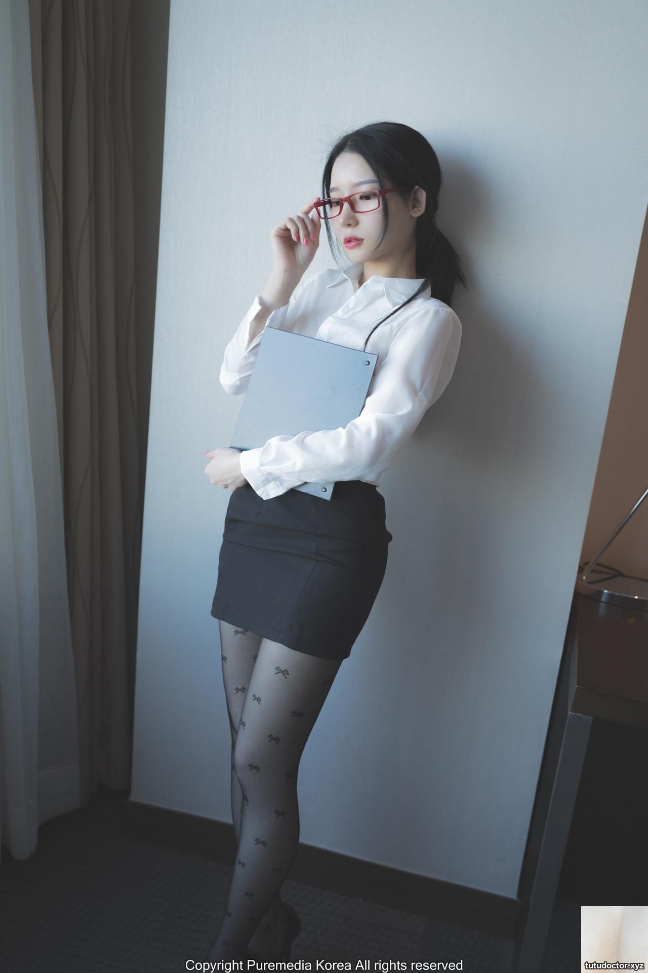 (Yeha 예하) Sexy black stockings are too hot and intended to make people review (62P)