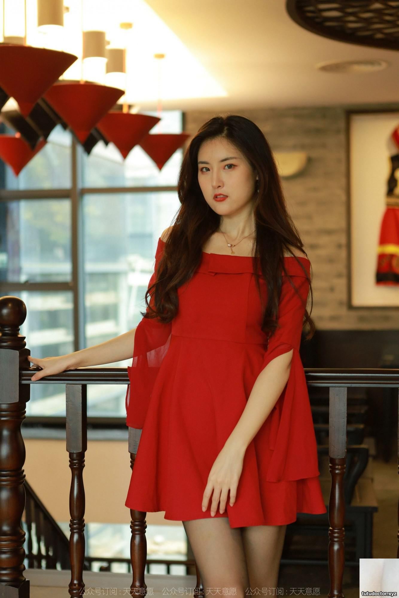Model: Xiaobao Goddess in Red Dress · photo 62 of 75