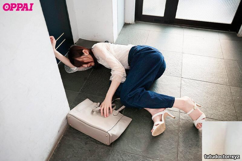 (Video) Sora Amakawa’s first VR! The busty big-breasted lady next door who was lying down is a prostitute! nursing