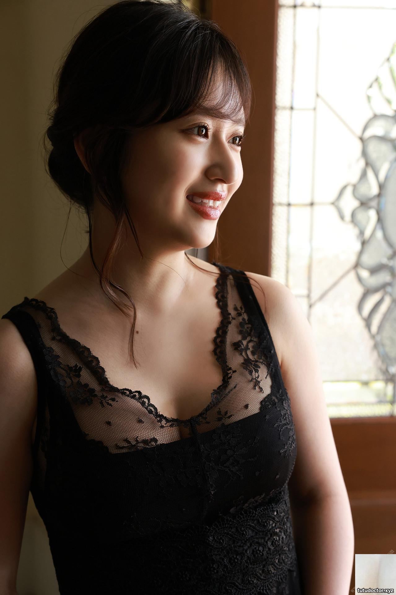Mei Washio x Kaname Momojiri x Rin Yamitsu side car Weekly Post · photo 20 of 94