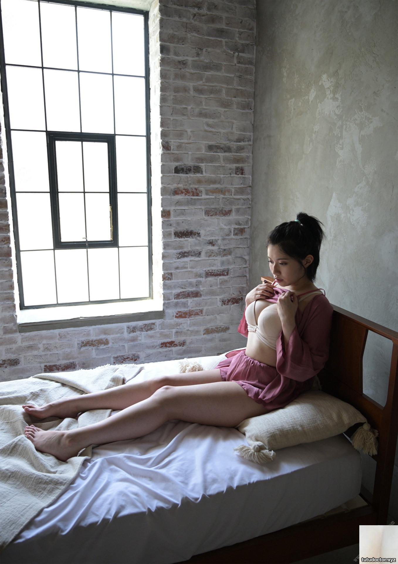 Nozomi Ishihara I Love You in Cherry Blossom Color Weekly · photo 45 of 80
