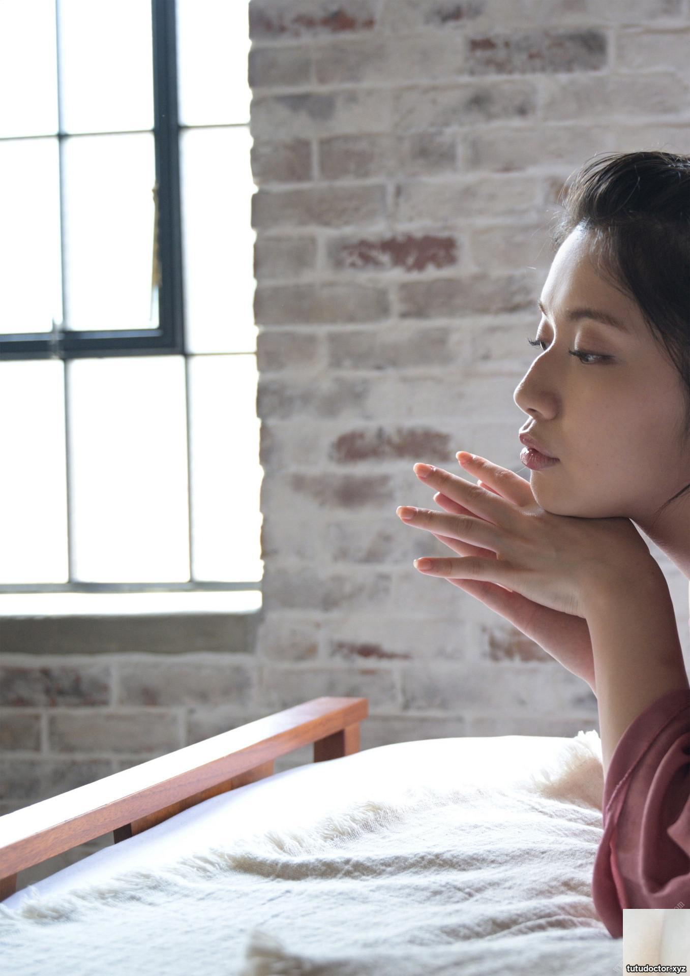 Nozomi Ishihara I Love You in Cherry Blossom Color Weekly · photo 50 of 80
