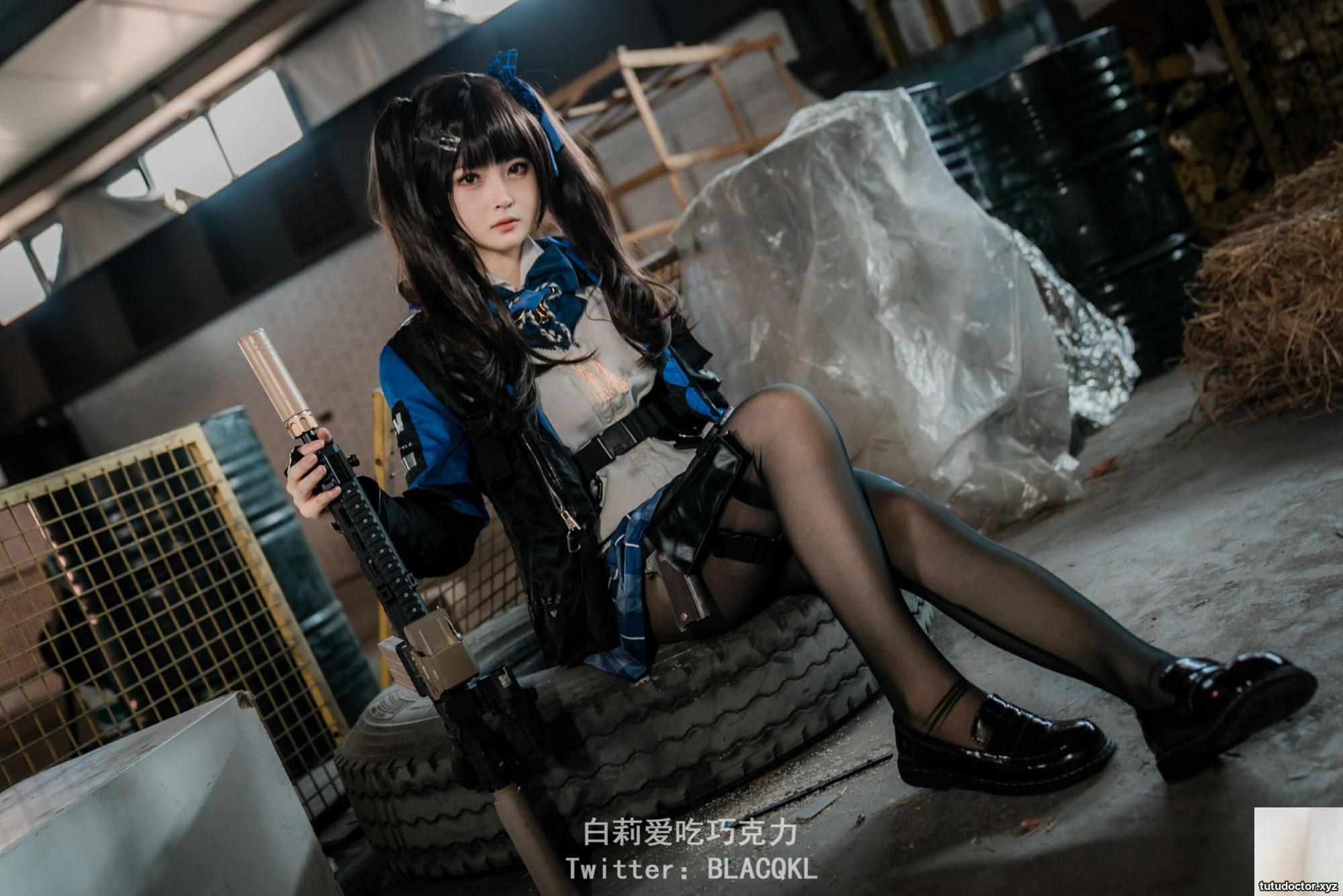 Bai Li loves to eat chocolate Guan Xiaoyu · photo 38 of 85